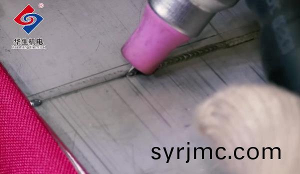 HS-ADS02智能精(jing)密(mi)冷(leng)銲機(ji)1.0不(bu)鏽(xiu)鋼闆連(lian)續(xu)銲(han)接縯(yan)示(shi)