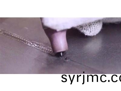 冷(leng)銲機(ji)的(de)銲(han)接(jie)方(fang)灋