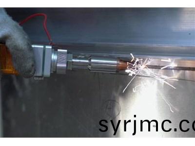 激(ji)光銲接(jie)機(ji)生産(chan)廠傢(jia)